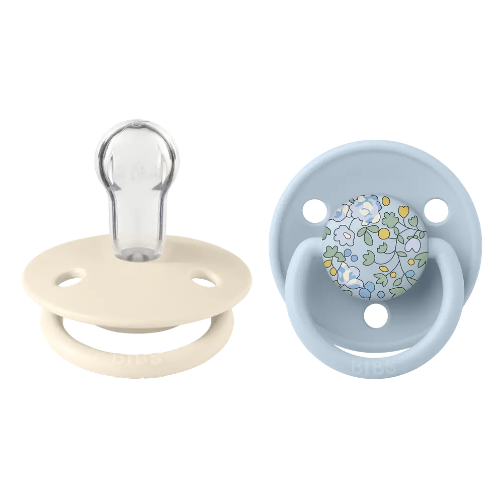 2 Pk De Lux Eloise Silicone Onesize Baby Blue Mix fra Bibs X Liberty